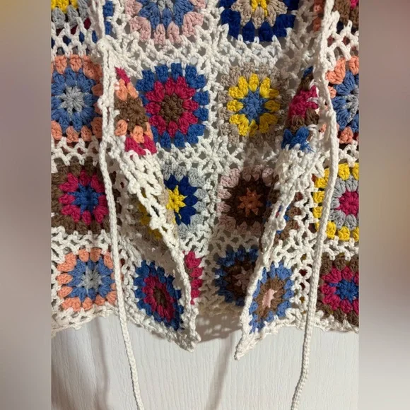 Addax Handmade Knitted Crochet Granny Square Floral Boho Hippie Colourful Vest - Picture 5 of 7